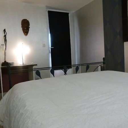 Bed and Breakfast Notre Vie La Roussas Экстерьер фото