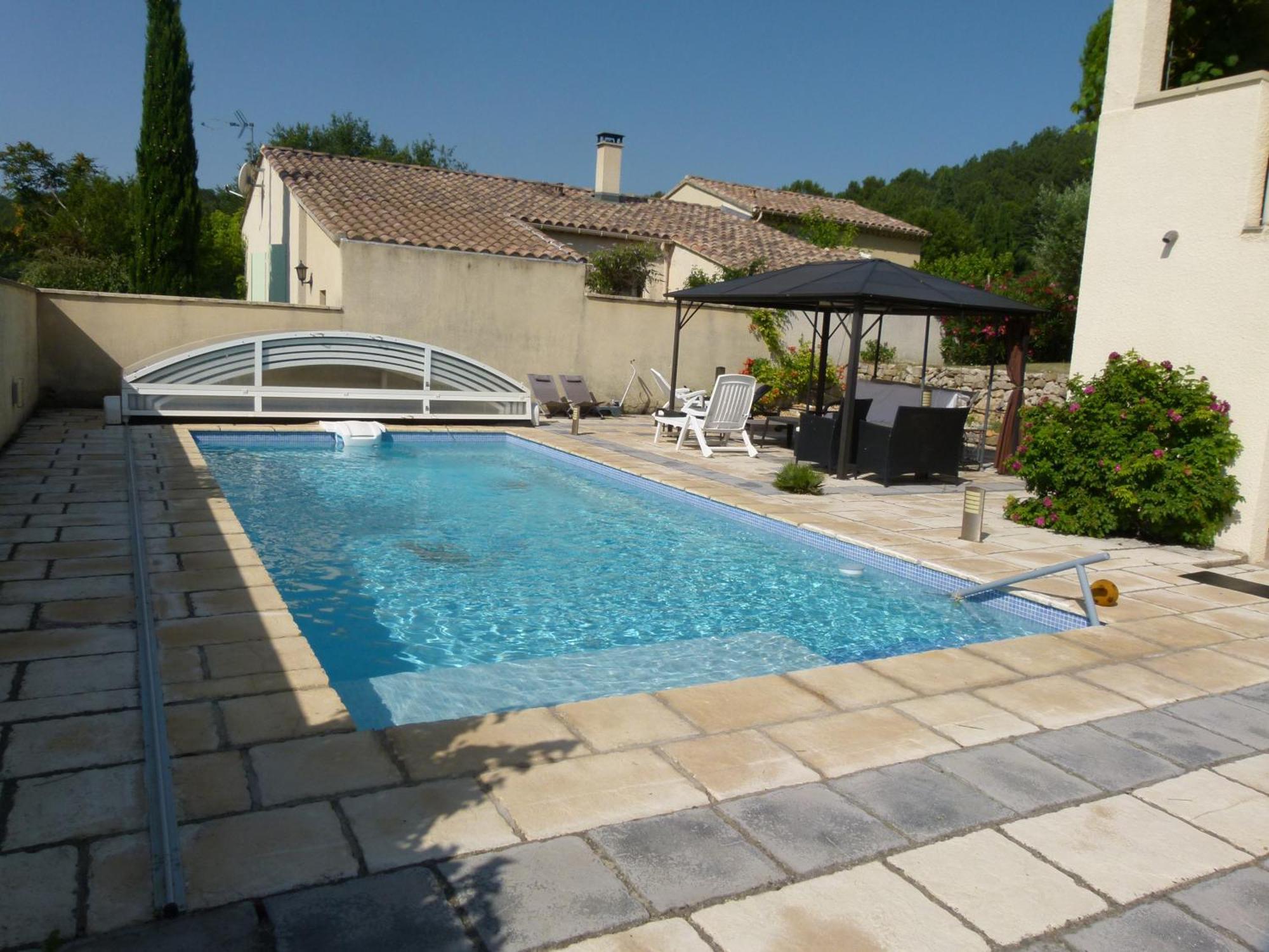 Bed and Breakfast Notre Vie La Roussas Экстерьер фото