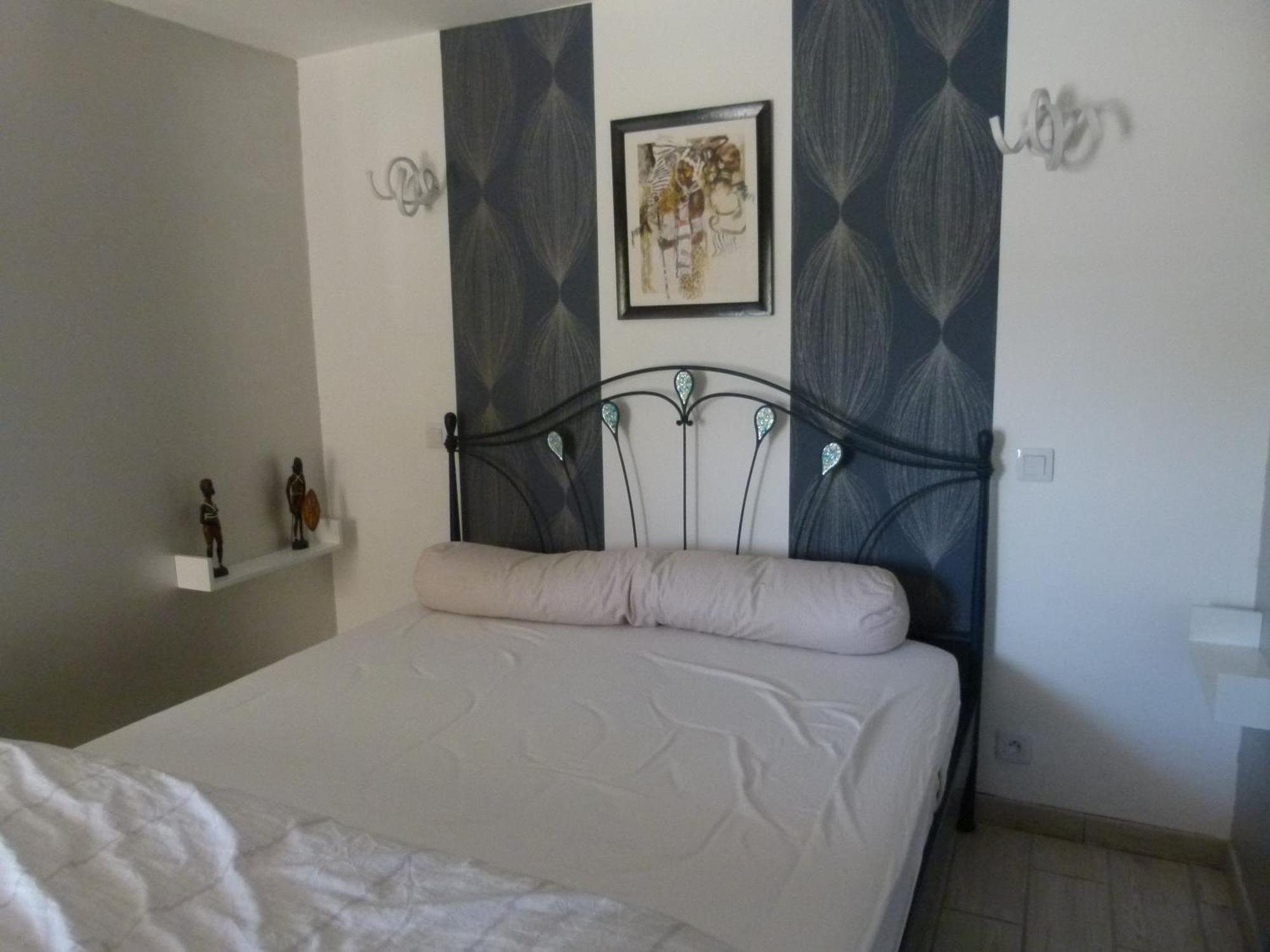 Bed and Breakfast Notre Vie La Roussas Экстерьер фото